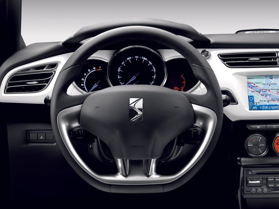  Citroen DS3 2009 года  (фото 22 из 72)